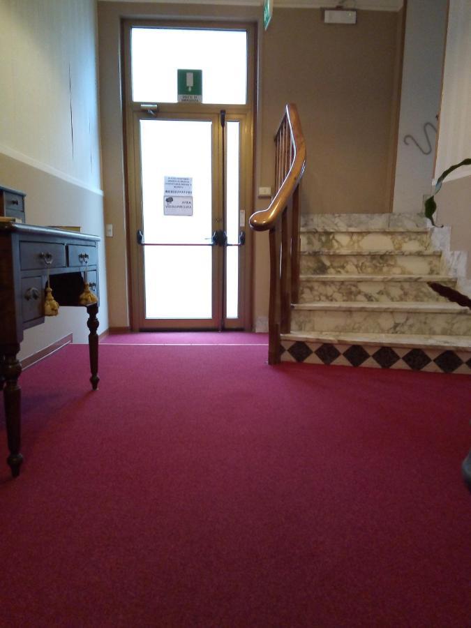 לוקה Hotel Stipino מראה חיצוני תמונה