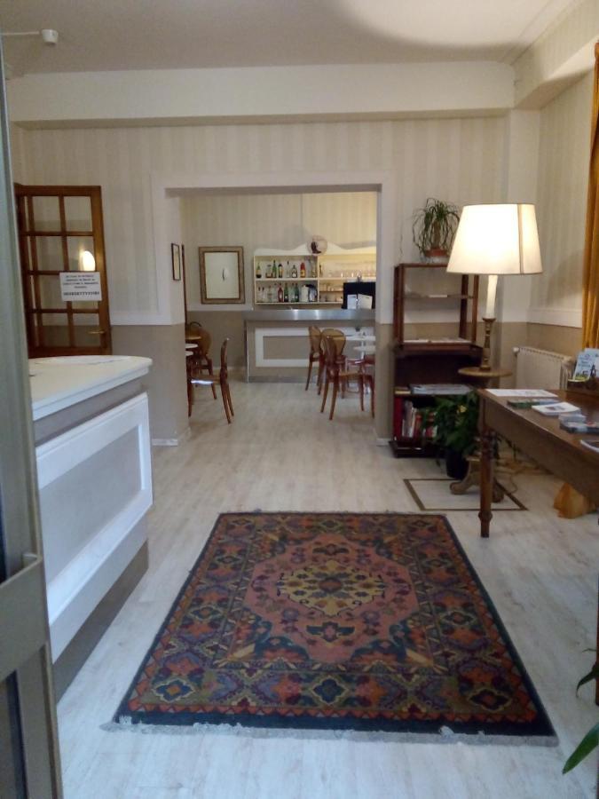 לוקה Hotel Stipino מראה חיצוני תמונה