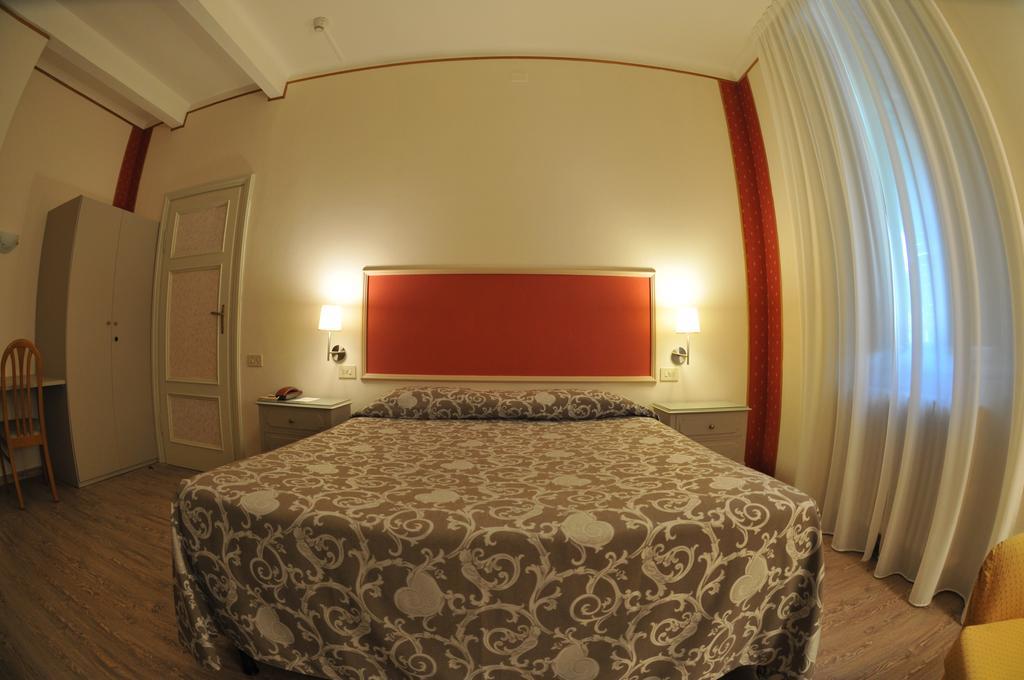 לוקה Hotel Stipino חדר תמונה
