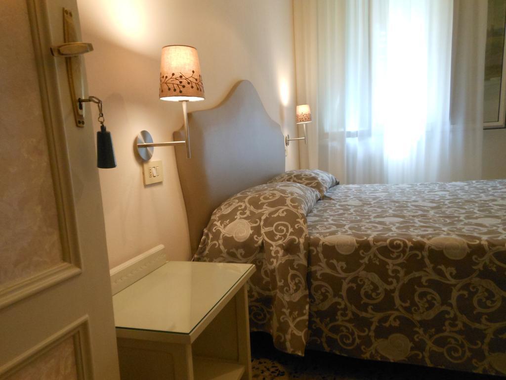 לוקה Hotel Stipino חדר תמונה
