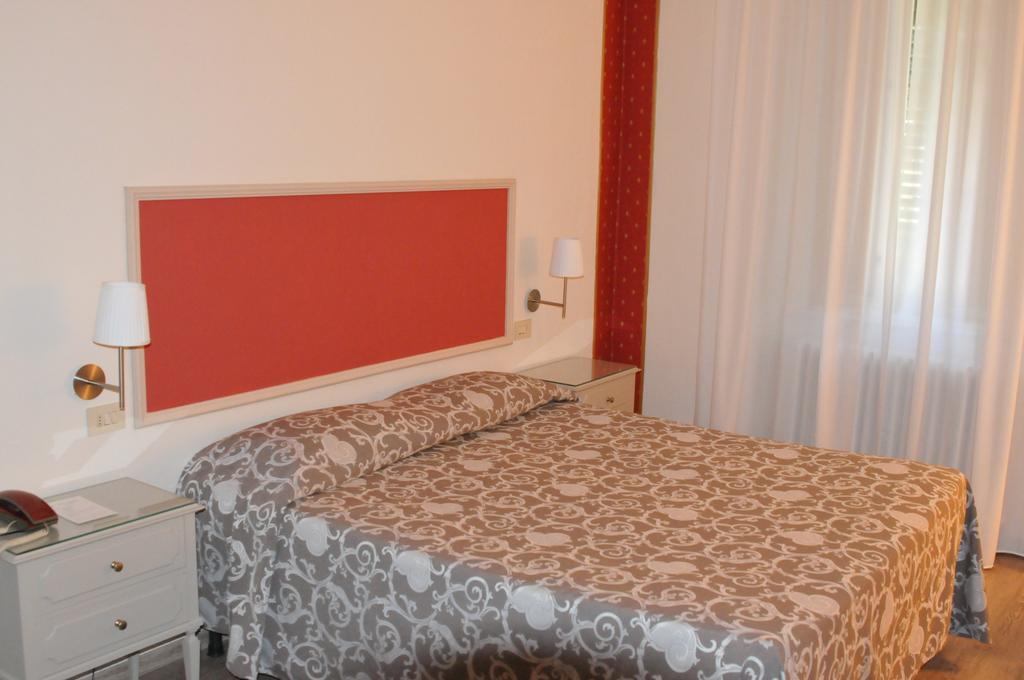 לוקה Hotel Stipino מראה חיצוני תמונה