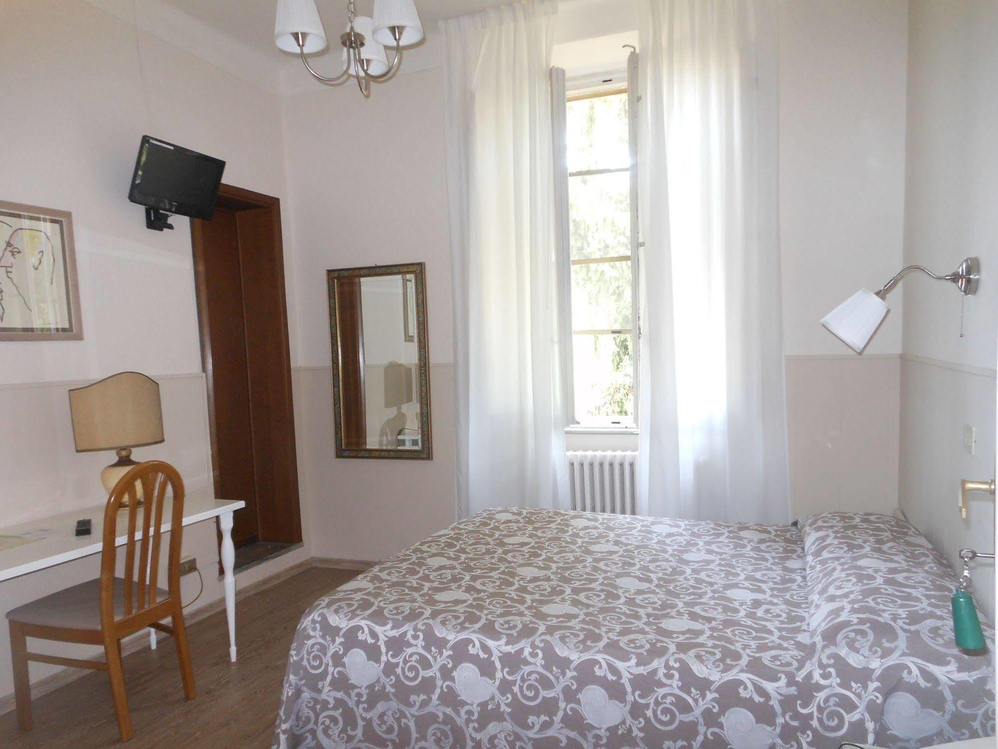 לוקה Hotel Stipino מראה חיצוני תמונה