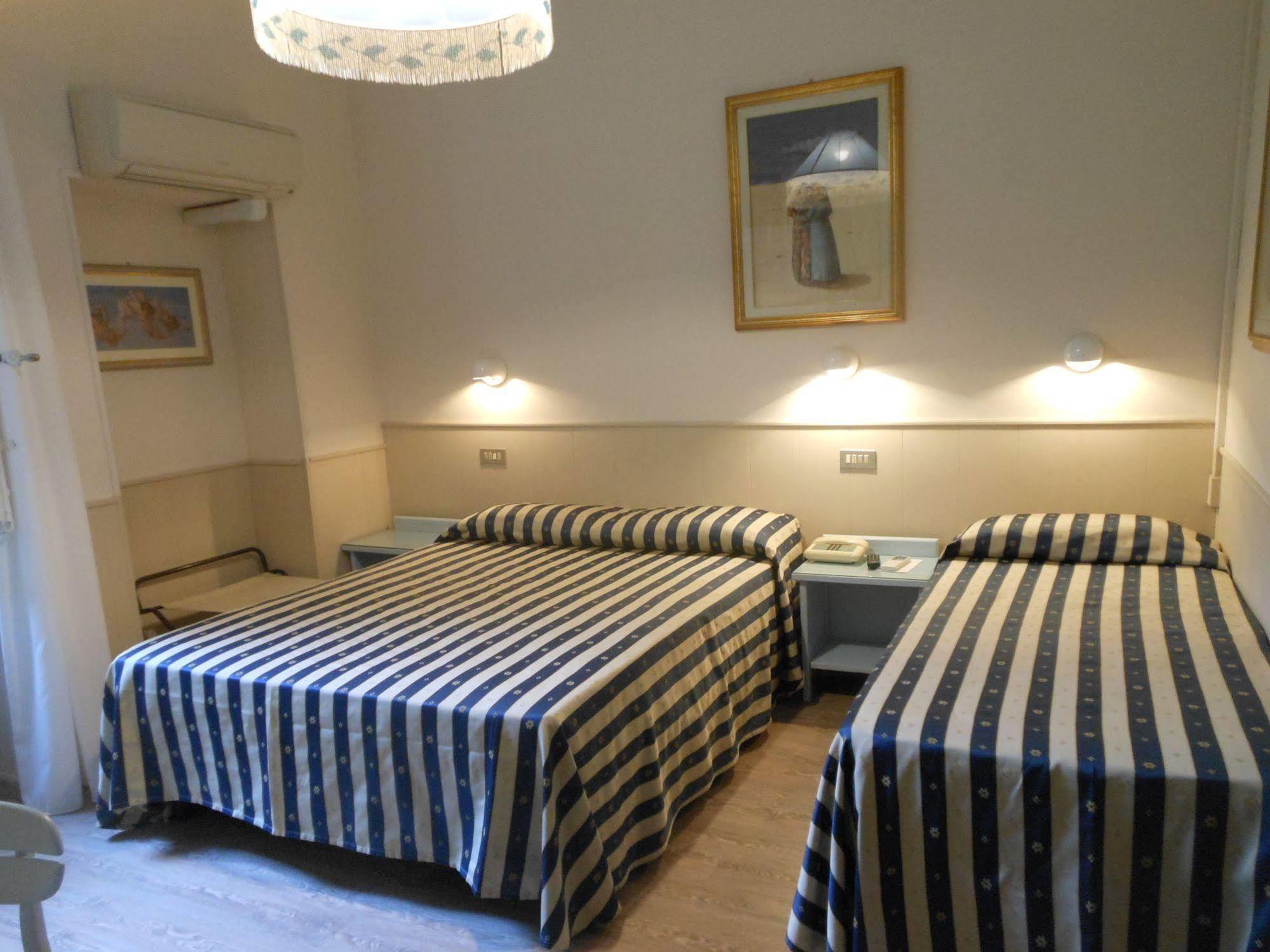לוקה Hotel Stipino מראה חיצוני תמונה
